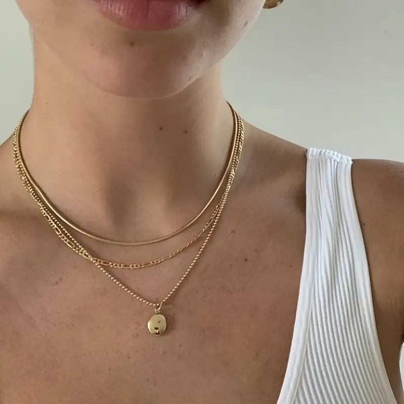 Ellipse d’Or Necklace – Effortless Parisian Chic